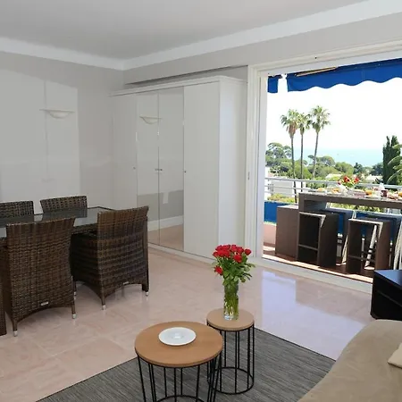 아파트 Comfortable Appt For 4 Terrasse Parking Wifi Ac *